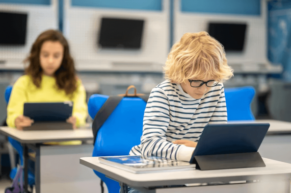 The Know-How of Blended Learning - Types, Benefits, And More